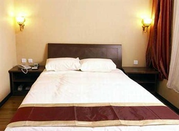 Gold Lampstand Garden Holiday Hotel Qingdao Business Single Room