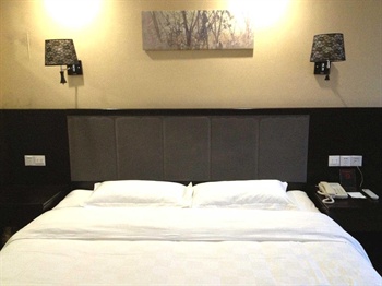 Runting Hotel Xianyue Road Xiamen Deluxe business big bed room